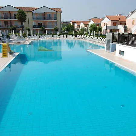 Ocean F * Rosolina Mare